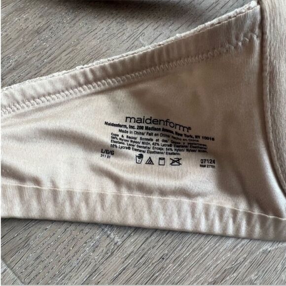 NWOT Maidenform Light Lined Full Coverage Bra - Picture 3 of 3